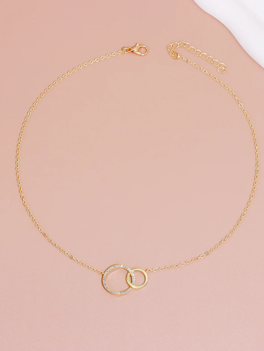 The Interlocking Circles Necklace