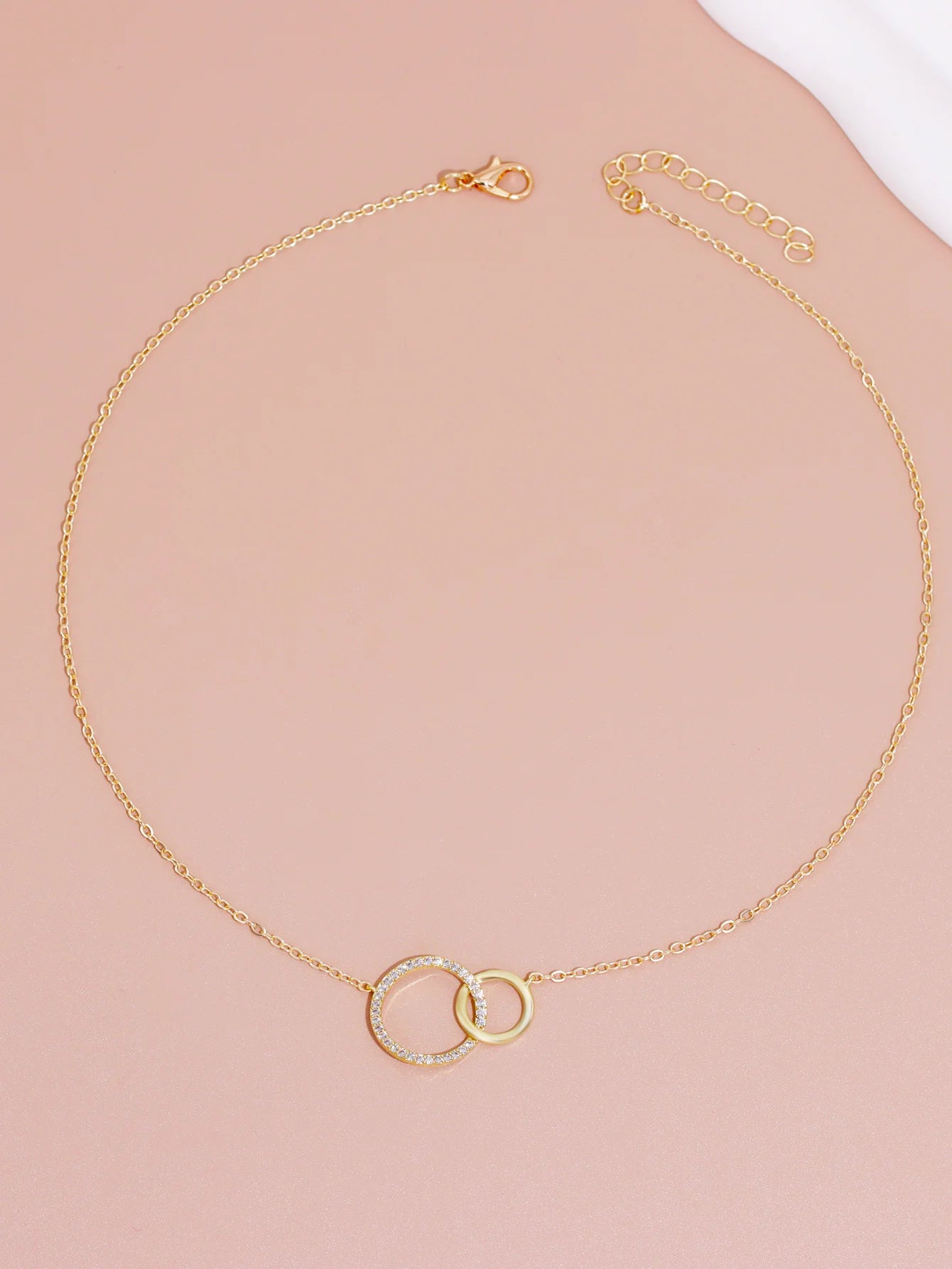 The Interlocking Circles Necklace